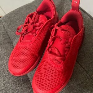 Nike Air Max 270 RF size 1Y (little kids) Red